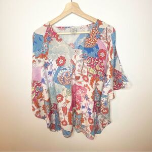 Beautiful Natori blouse size Large.